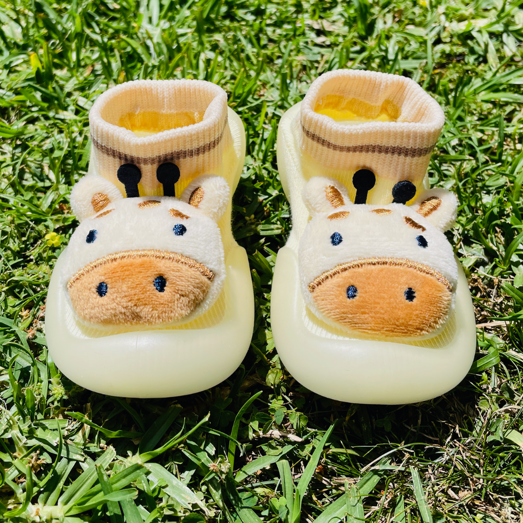 Bumbi Kids Cream Giraffe Shoes Outdoors